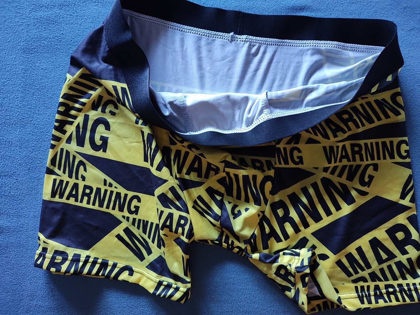 Beware Down There Boxer - Geel - Mannen