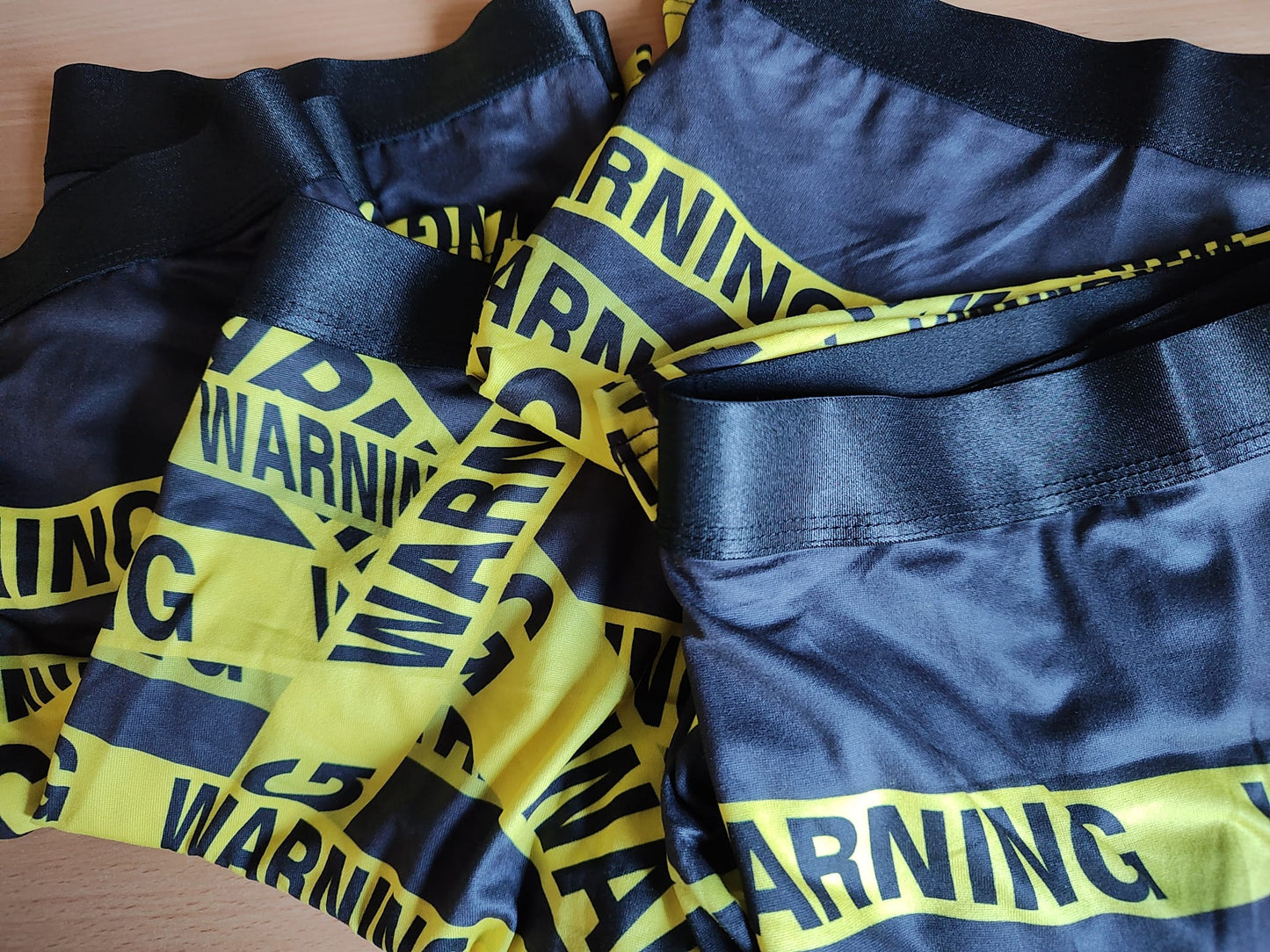 Beware Down There Boxer - Geel - Mannen