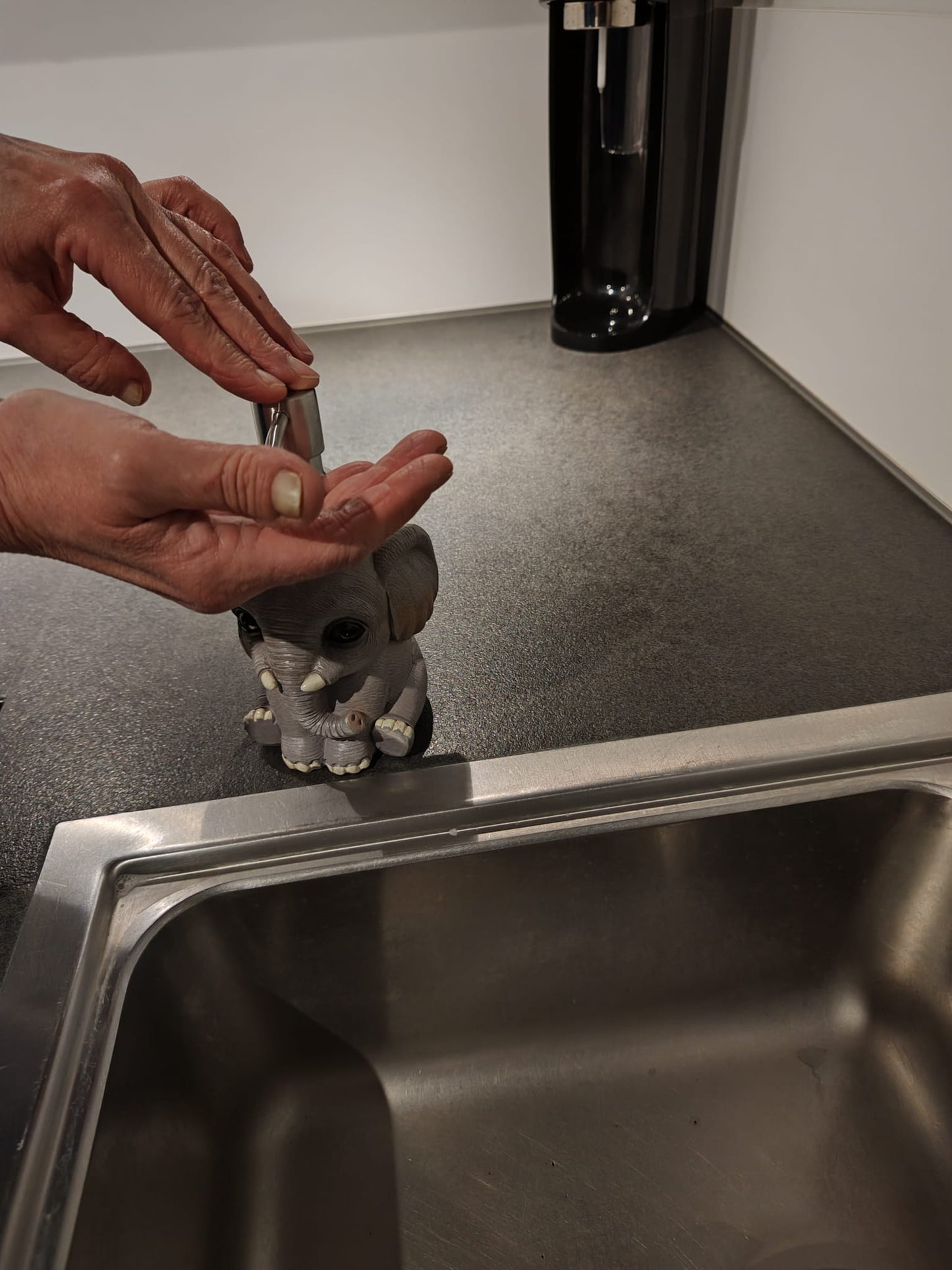 Olifantje Zeepdispenser - Super schattig - Cadeau topper