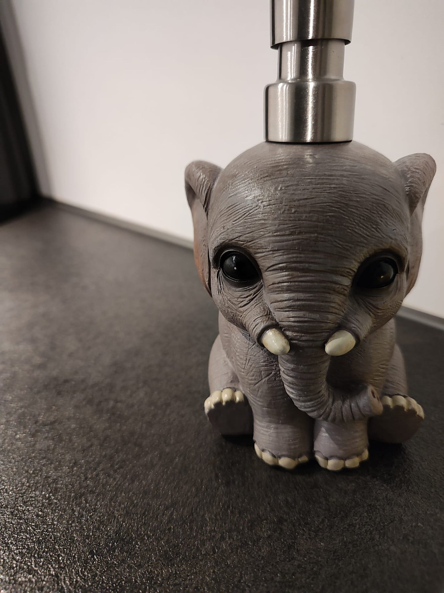 Olifantje Zeepdispenser - Super schattig - Cadeau topper