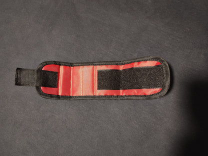 De Krachtige Klus-Kameleon - Magnetische armband